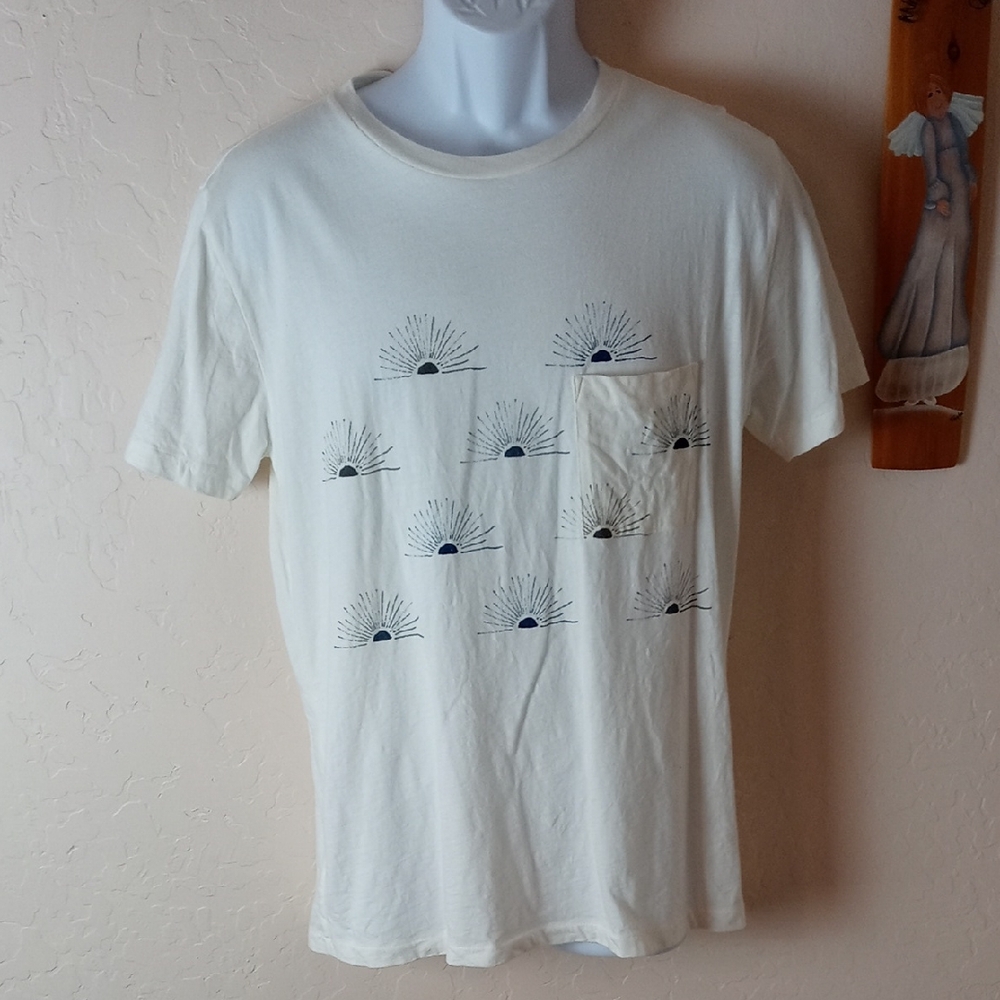 Levi's Cream Graphic Short Sleeve Tee